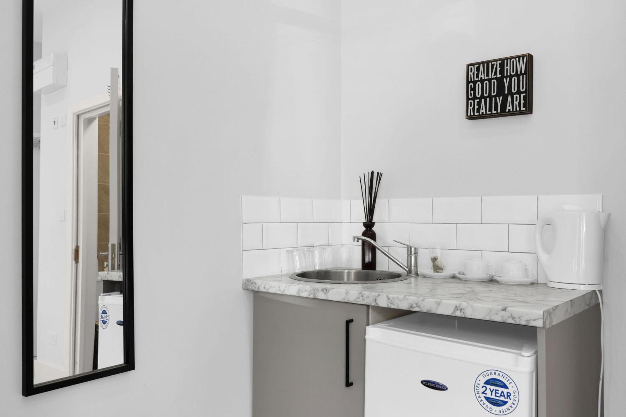 Hackney Suites Лондон Экстерьер фото
